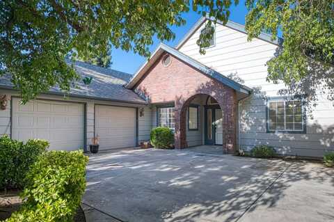7258 Channing Way N, Fresno, CA 93711