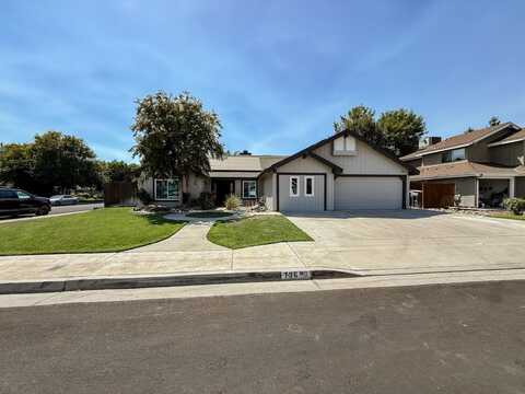 736 Karen Avenue N, Clovis, CA 93611