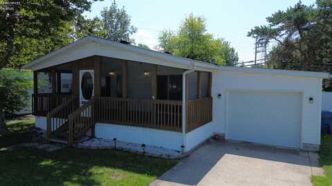 1805 Briarcrest Drive, Port Clinton, OH 43452