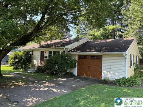2309 Fleur Lane, Bethlehem, PA 18018