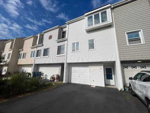 12 Marc Ln, Brigantine, NJ 08203
