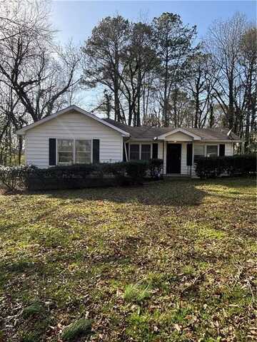 1027 N Born Road, Stone Mountain, GA 30088