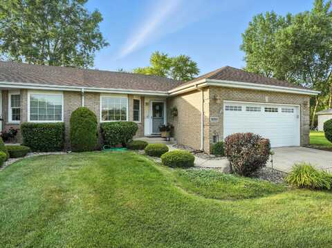1080 Freedom Circle N, Crown Point, IN 46307