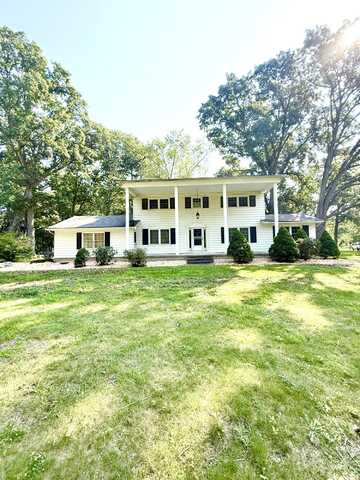 502 Honeyshade Drive, Chesterton, IN 46304