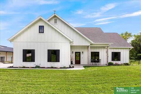 2484 280th Street, Logan, IA 51546