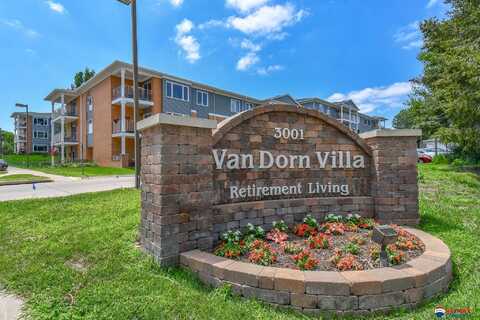 3001 S 51St Street Court, Lincoln, NE 68506