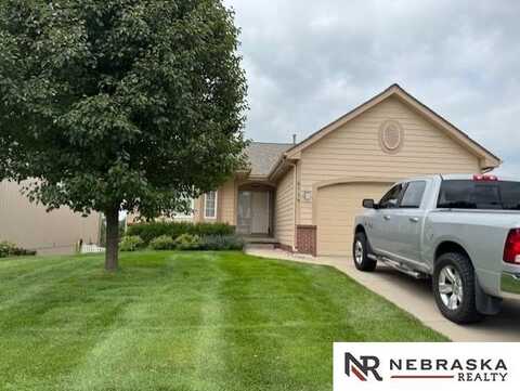 8718 S 100th Street, La Vista, NE 68128