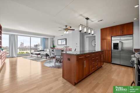 200 S 31st Avenue, Omaha, NE 68131