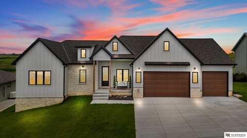 325 S Lakeview Way, Ashland, NE 68003