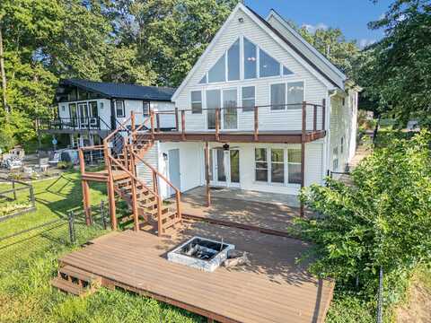 25305 May Street, Edwardsburg, MI 49112