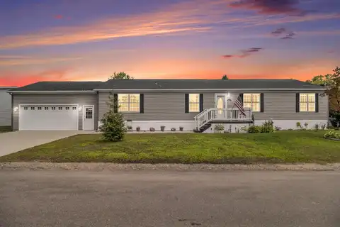 13642 Larkspur Lane, Cedar Springs, MI 49319