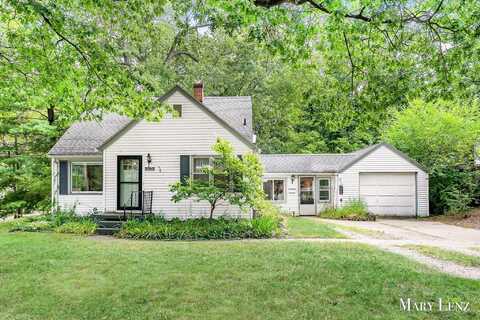888 Spring Avenue NE, Grand Rapids, MI 49503