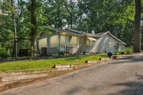 706 N Washington Avenue, Battle Creek, MI 49037