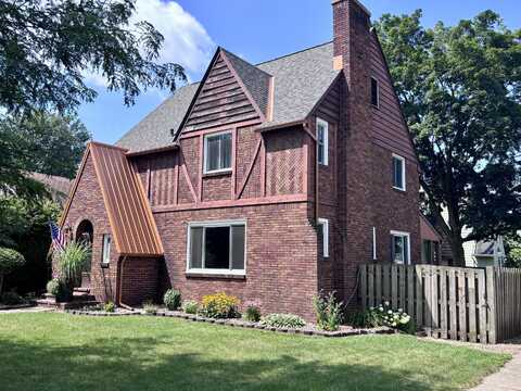 301 Michigan Avenue, Sturgis, MI 49091