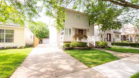 890 Emmons Avenue, Birmingham, MI 48009