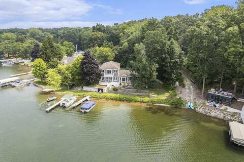 4175 Clear Lake Shore Drive, Grass Lake, MI 49240