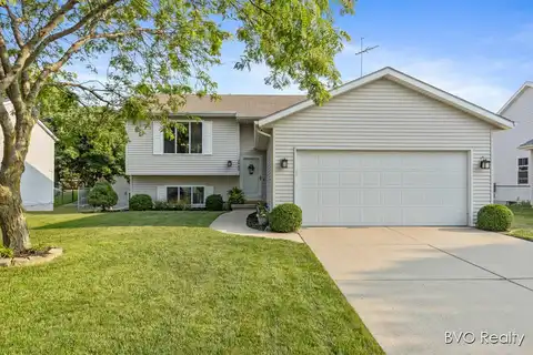 2957 Burritt Street NW, Grand Rapids, MI 49534