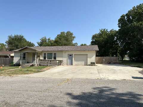 111 W Lee Street, Aurora, MO 65605