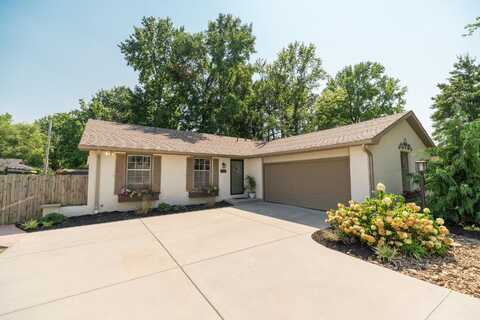 1756 E Swallow Street, Springfield, MO 65804
