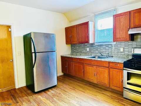 178 Harrison St, Paterson, NJ 07501