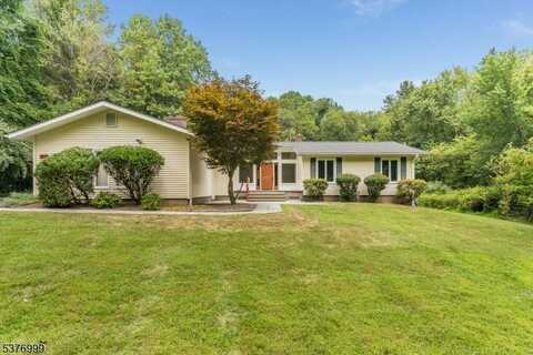 526 Cokesbury Rd, Clinton, NJ 08801