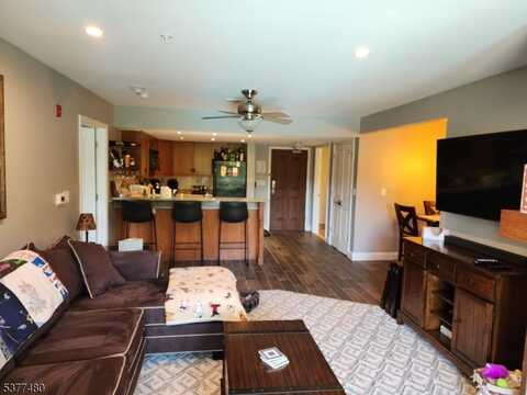 200 State Rt 94 Unit 214, Vernon, NJ 07462