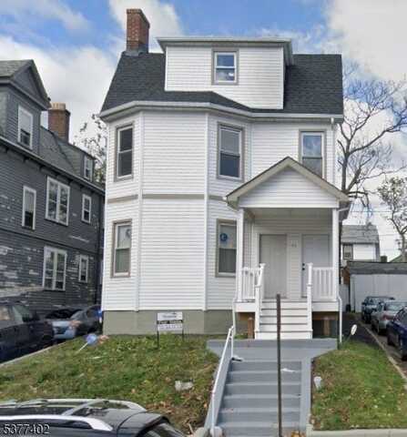 83 Arsdale Ter, East Orange, NJ 07018