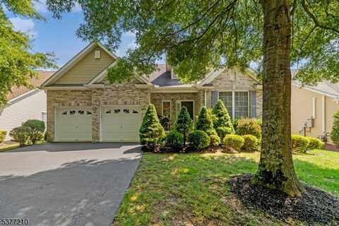 319 Highgate Court, Marlboro Twp., NJ 07746