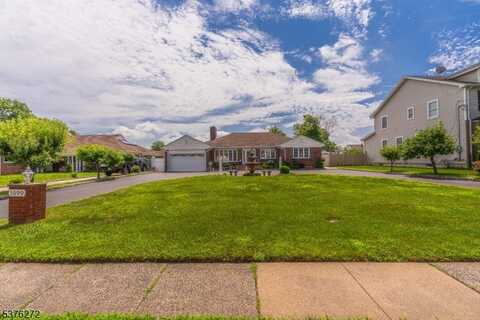 1099 Burnet Ave, Union, NJ 07083