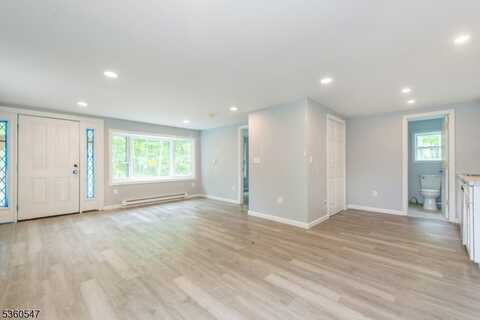 61 Bauer Rd, Frankford Twp., NJ 07860