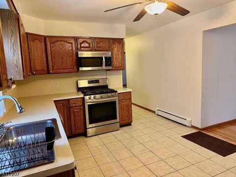 49 Howell Pl, Kearny, NJ 07032
