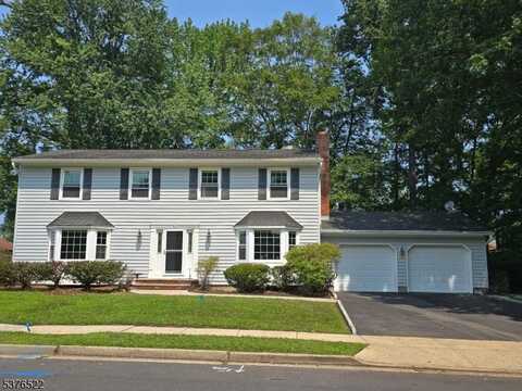 262 W Hegel Ave, Edison, NJ 08820