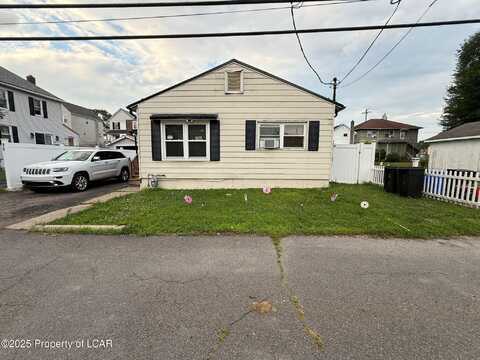 27 COLUMBIA Avenue, Hanover, PA 18706