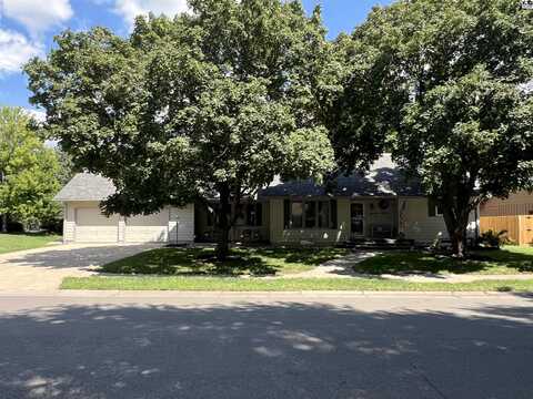 1430 North High Dr, McPherson, KS 67460
