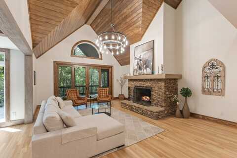 80 Ravenel Point, Highlands, NC 28741