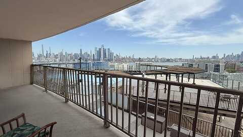 380 MOUNTAIN RD, Union City, NJ 07087