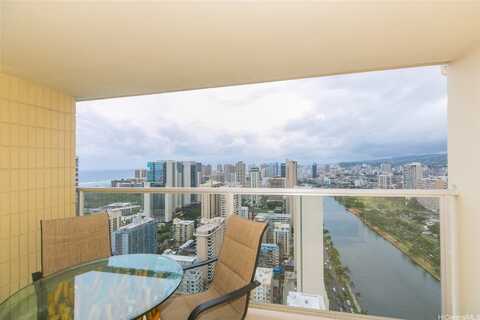 445 Seaside Avenue, Honolulu, HI 96815