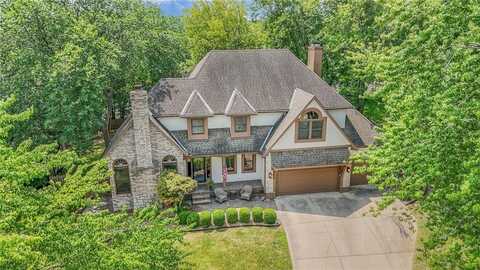 248 SW Winterpark Circle, Lees Summit, MO 64081