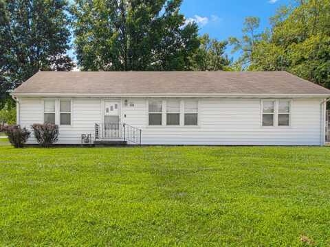 805 NE 72nd Street, Gladstone, MO 64118