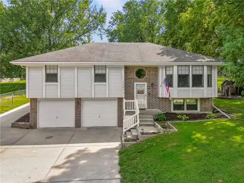 1307 NE Cookingham Drive, Kansas City, MO 64155