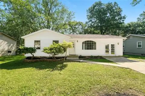 109 SE Brentwood Drive, Lees Summit, MO 64063