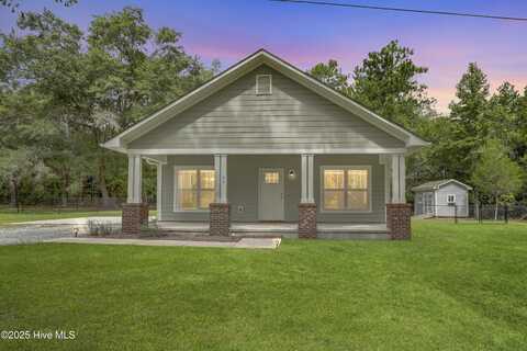 185 Van Riggs Road, Hubert, NC 28539
