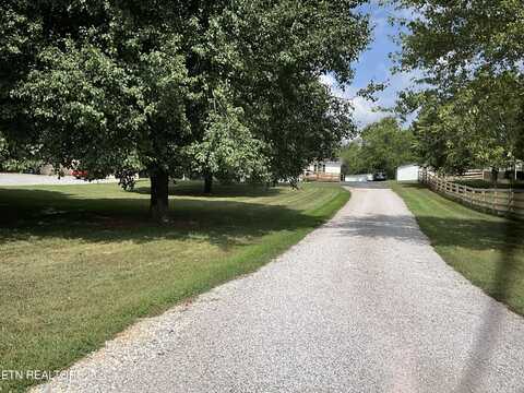 7820 Majors Rd, Corryton, TN 37721