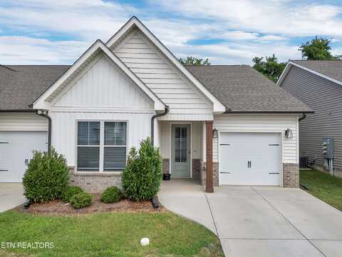 145 Harper Village Way, Lenoir City, TN 37771