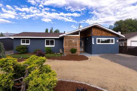1121 Washburn Way, Klamath Falls, OR 97603