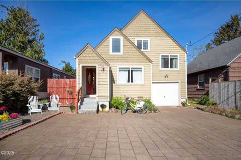 211 SE Oar Avenue, Lincoln City, OR 97367