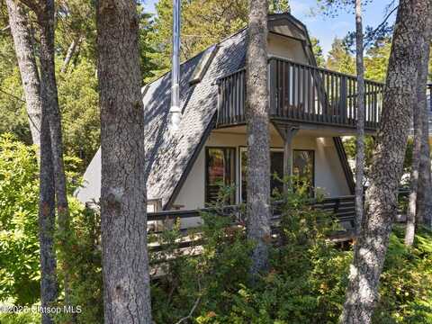 485 North Avenue, Manzanita, OR 97130