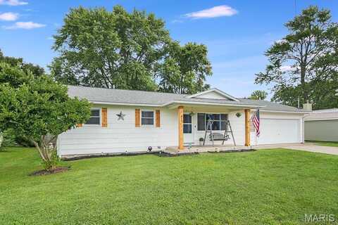 415 W Henry Street, Staunton, IL 62088