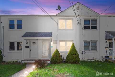 21 Roosevelt Court, Metuchen, NJ 08840