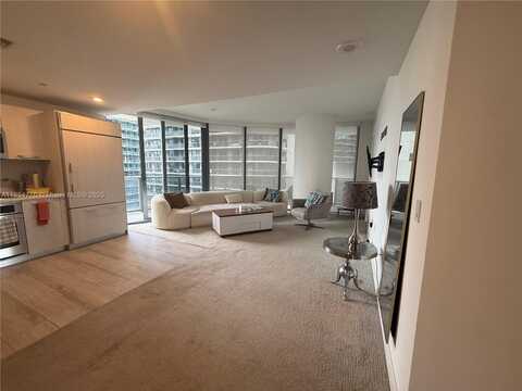 45 SW 9th St, Miami, FL 33130